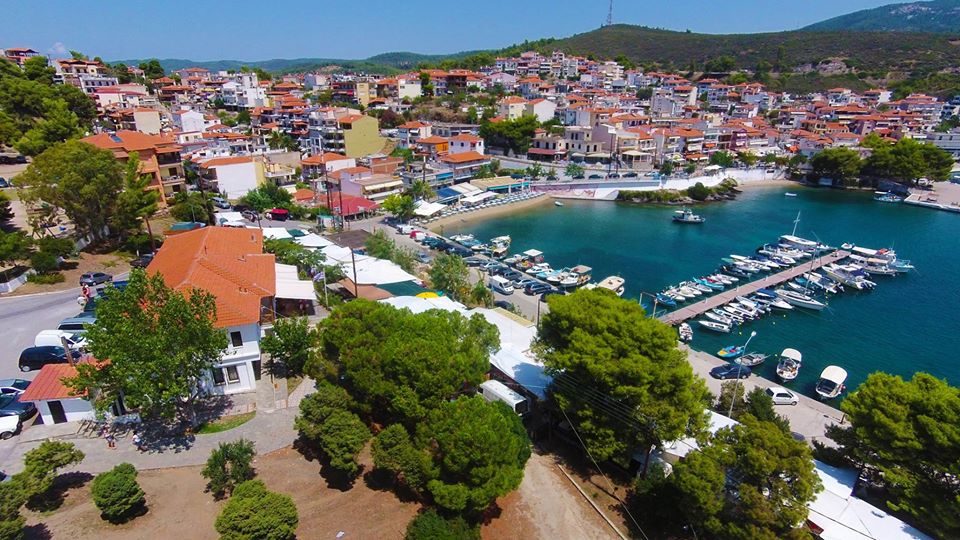 Neos Marmaras - simfonija plavog i zelenog Neos Marmaras apartmani